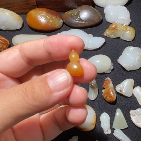和田玉（糖玉）未镶嵌车挂