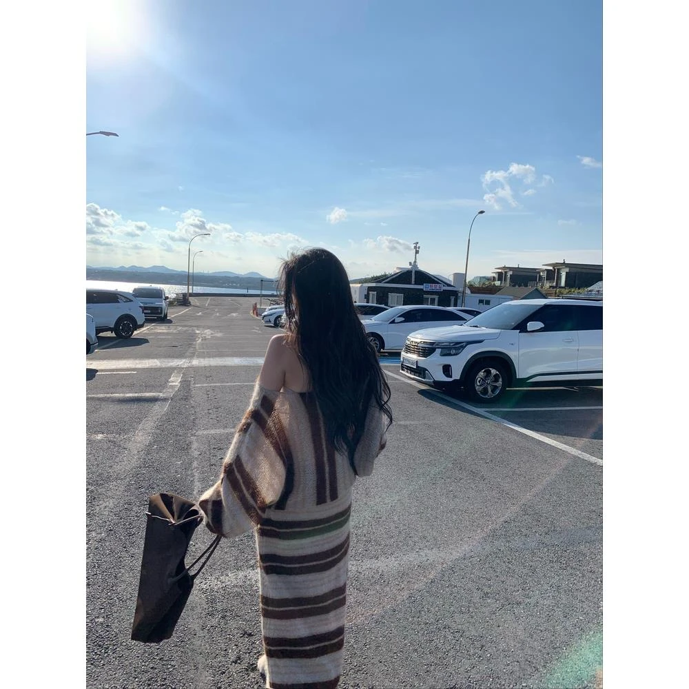 时尚网红风巴塞尔落日风斜肩条纹羊毛针织衫配高腰半裙女士轻奢两