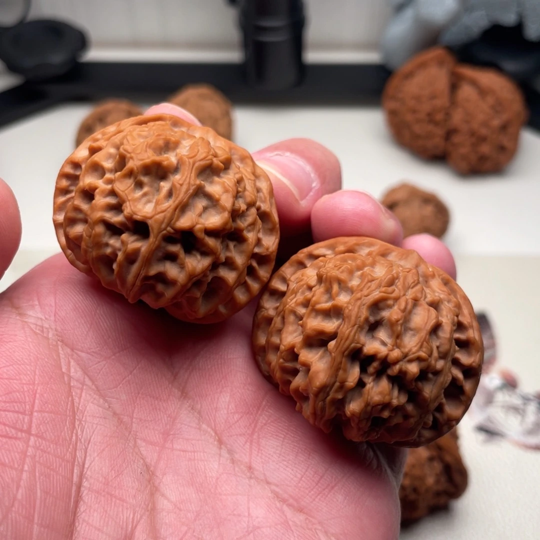 文玩核桃把件不**?苹果园文玩核桃