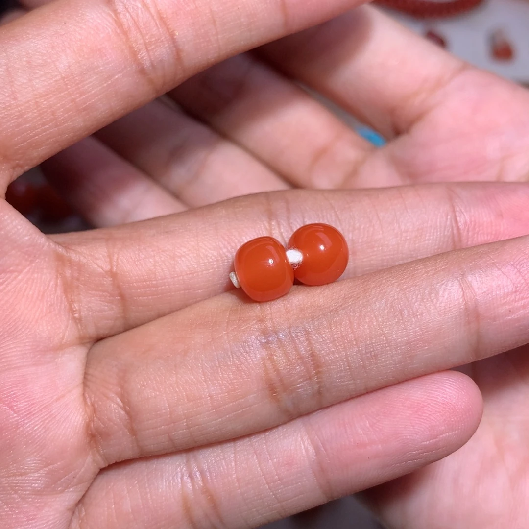 欣***熙未镶嵌老型对珠8×7南红玛瑙