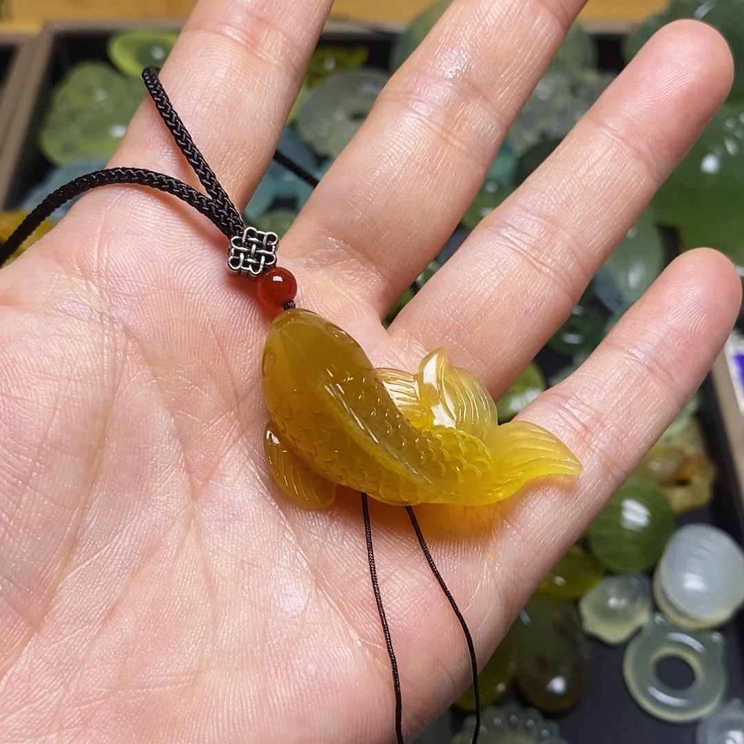 溜***子蛇纹石玉未镶嵌颈饰