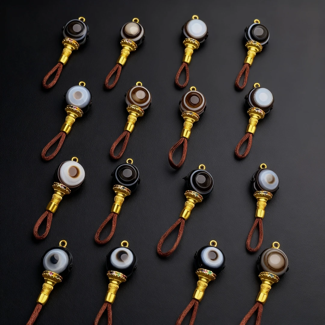 10-12mm左右尺寸，天眼药师三通，颗颗带眼，百搭文玩配饰