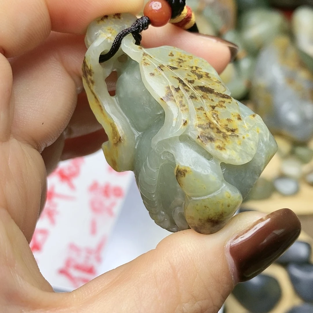 【闪购商品】颈饰未镶嵌和田玉