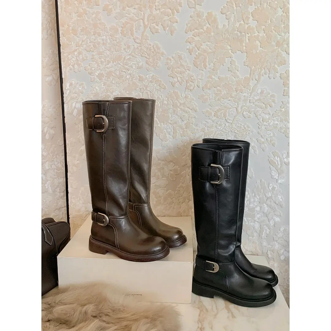 葡萄妈studiolee 马思纯同款~ 金属皮带扣圆头粗跟中筒骑士靴女