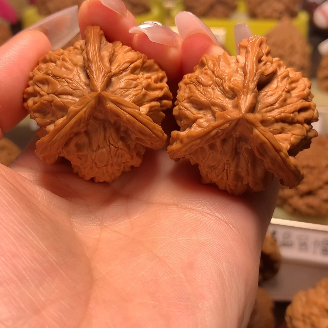 文玩核桃吊坠全品三棱