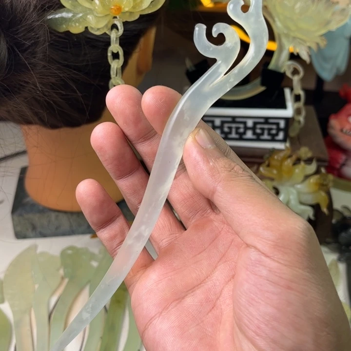 蛇纹石玉未镶嵌发饰