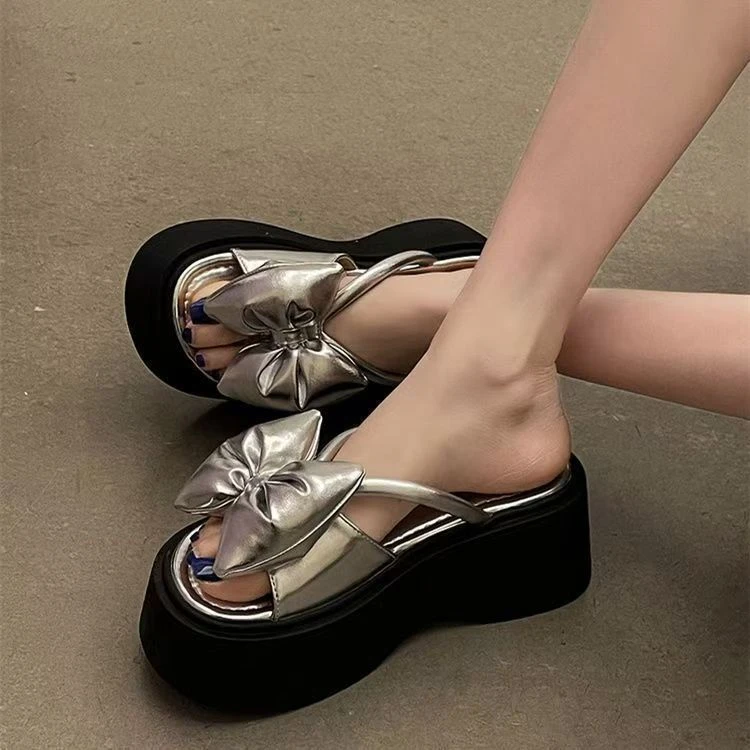 轻便外出凉拖鞋女2025新款夏爆款厚底增高时尚蝴蝶结绝美一字拖鞋