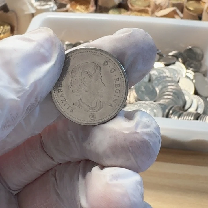 其他普通金属女王，老年图案一枚