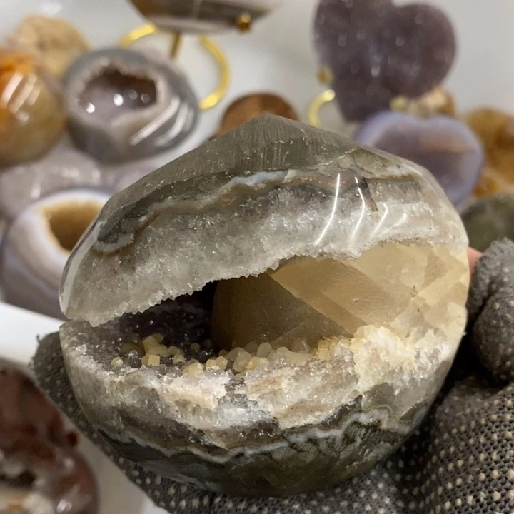 珠宝半成品未镶嵌紫晶