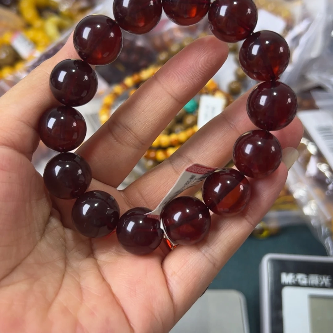 琥珀未镶嵌珠宝奇石车