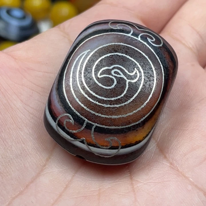 清***韵玛瑙/玉髓颈饰未镶嵌