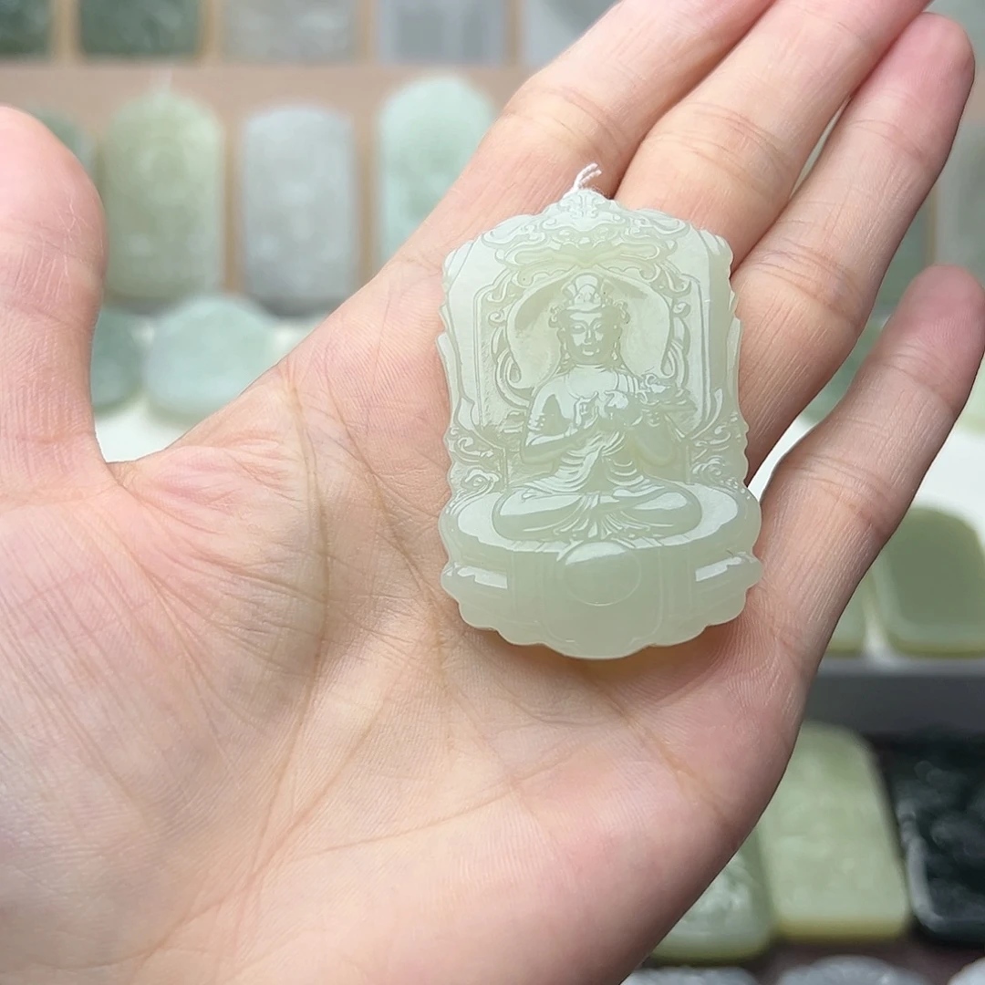 ℋ****颈饰未镶嵌和田玉