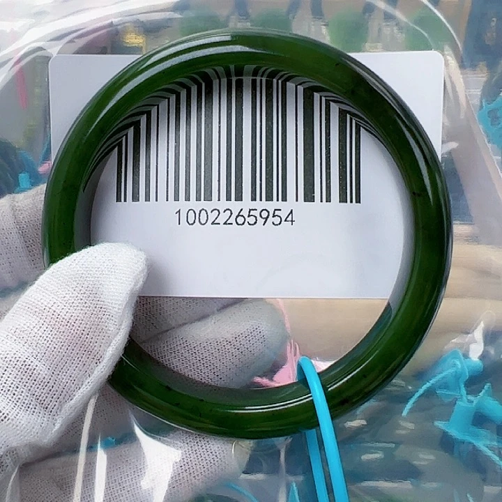 和田玉手镯未镶嵌微瑕62.63