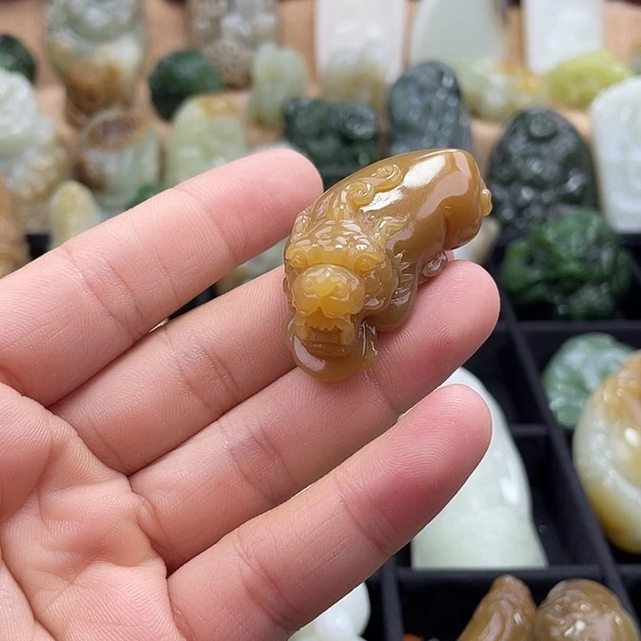 记***雨和田玉（糖玉）未镶嵌颈饰