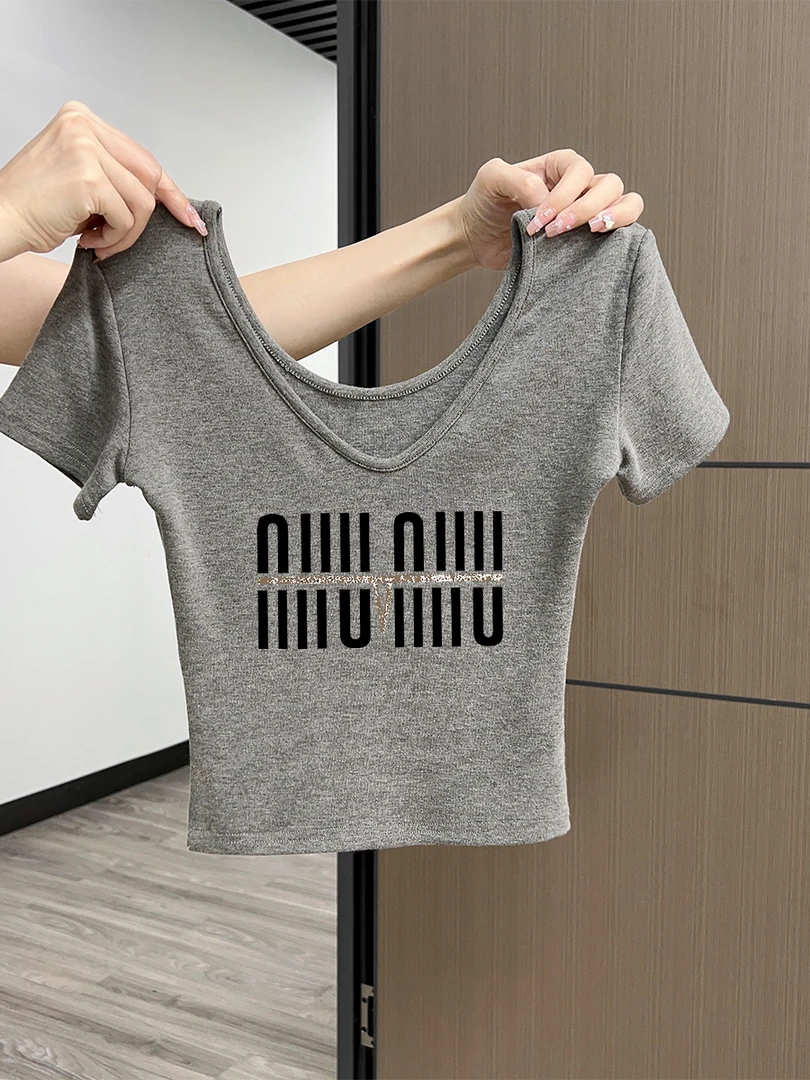 多巴胺U领收腰低领口露锁骨基础短袖T恤上衣女夏小众设计感甜辣妹