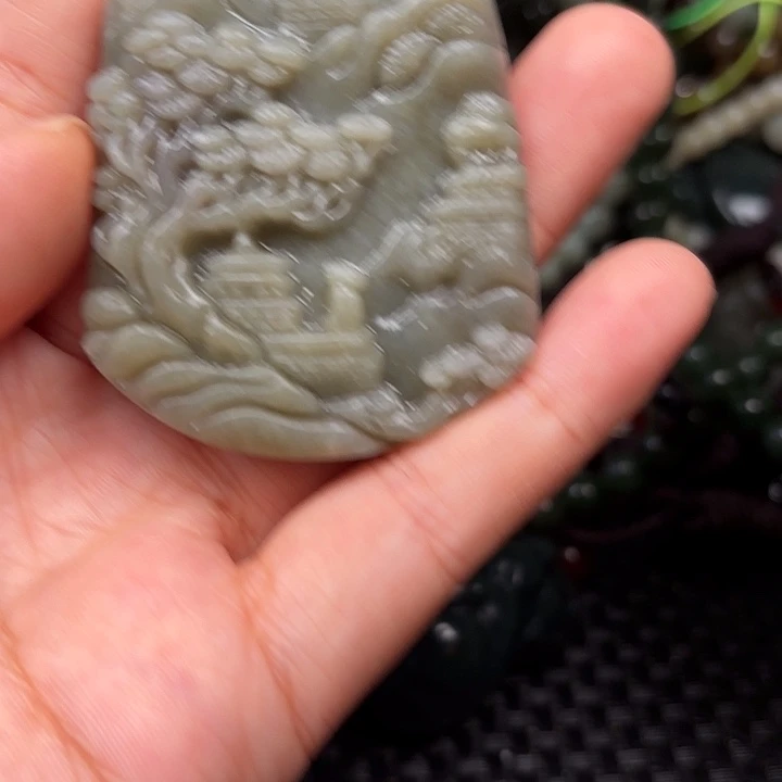 和田玉未镶嵌颈饰