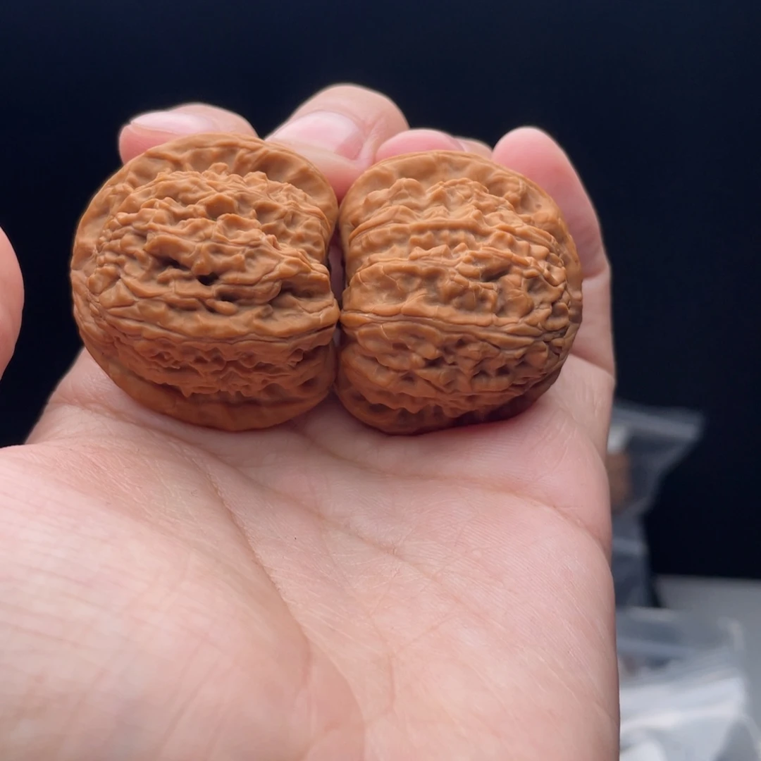 葛***夕吊坠桃核白狮子一对