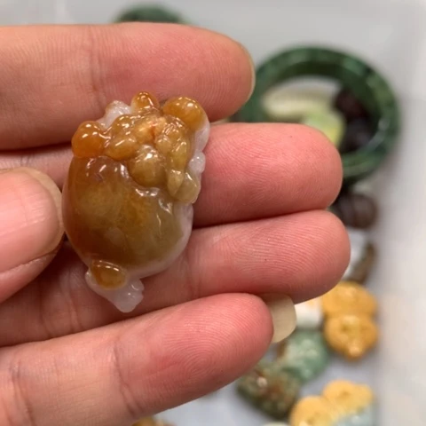 【闪购商品】颈饰未镶嵌翡翠青**水