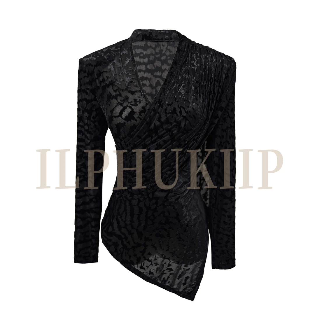 ILPHUKIIR【绒雾】丝绒弹力豹纹可拆飘带复古收腰垫肩微透中长上衣