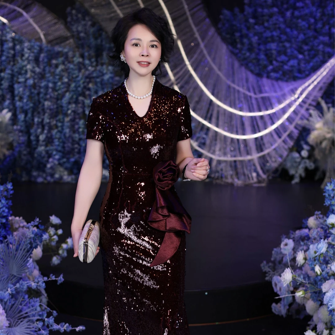 BOFEINA/帛妃娜高定礼服气质高贵修饰手臂玫瑰花图案中长款修身