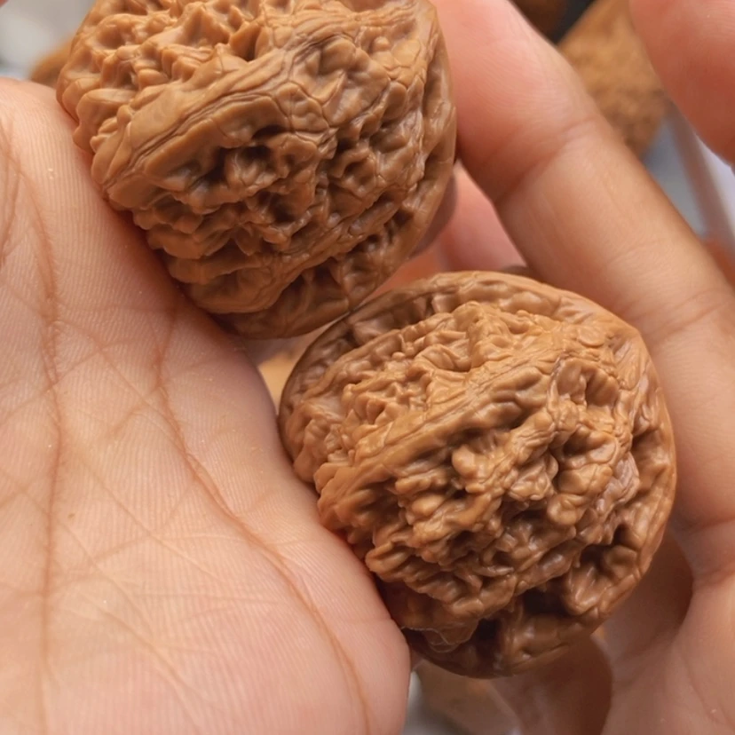 【闪购商品】文玩核桃把件39.5虎头王