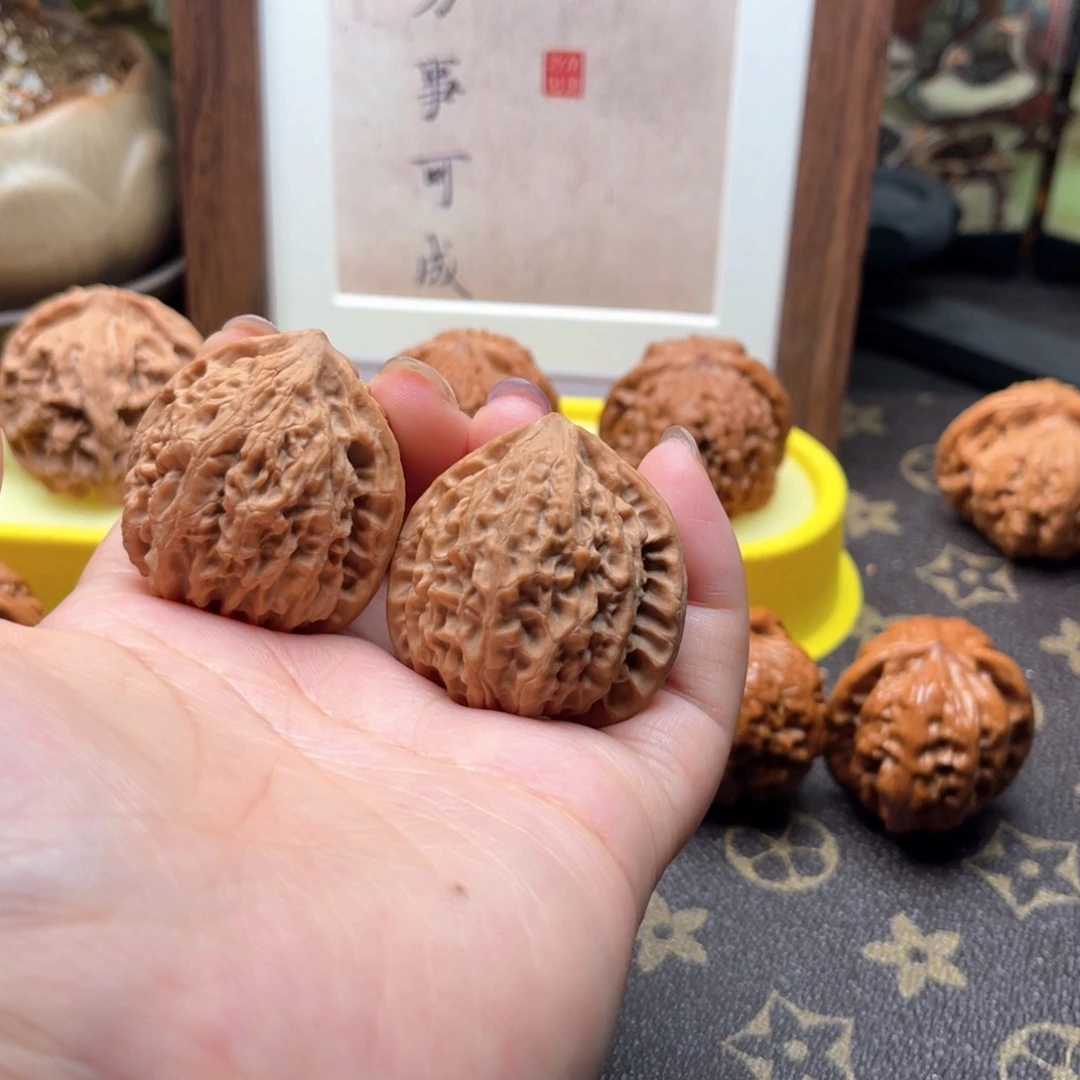 吊坠文玩核桃38金牛