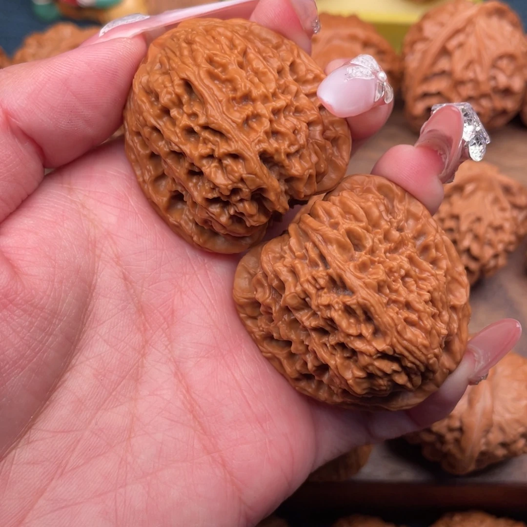 把件文玩核桃全品毕业，逐鹿炮弹三角南疆41，大克重