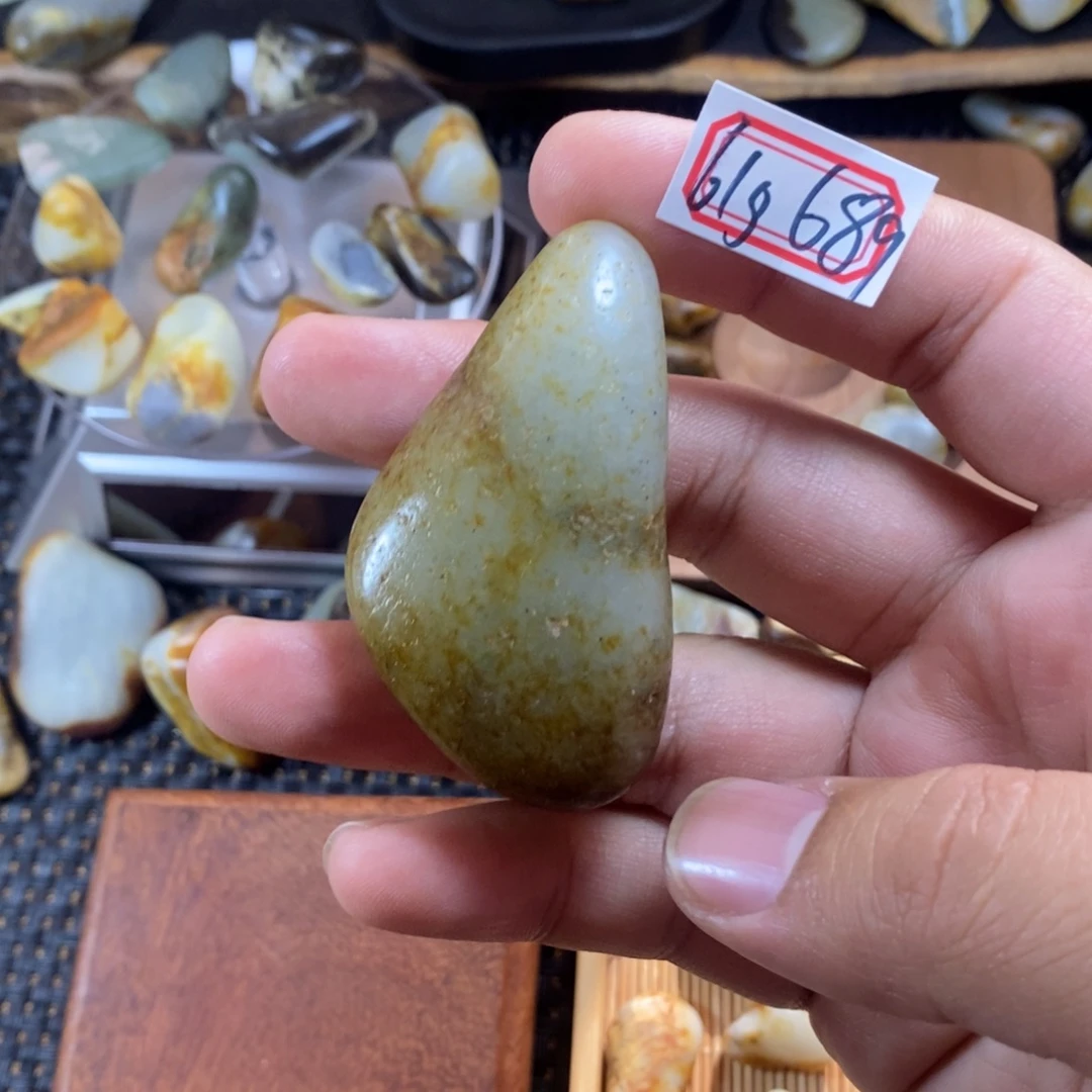 和田玉（糖玉）未镶嵌挂件