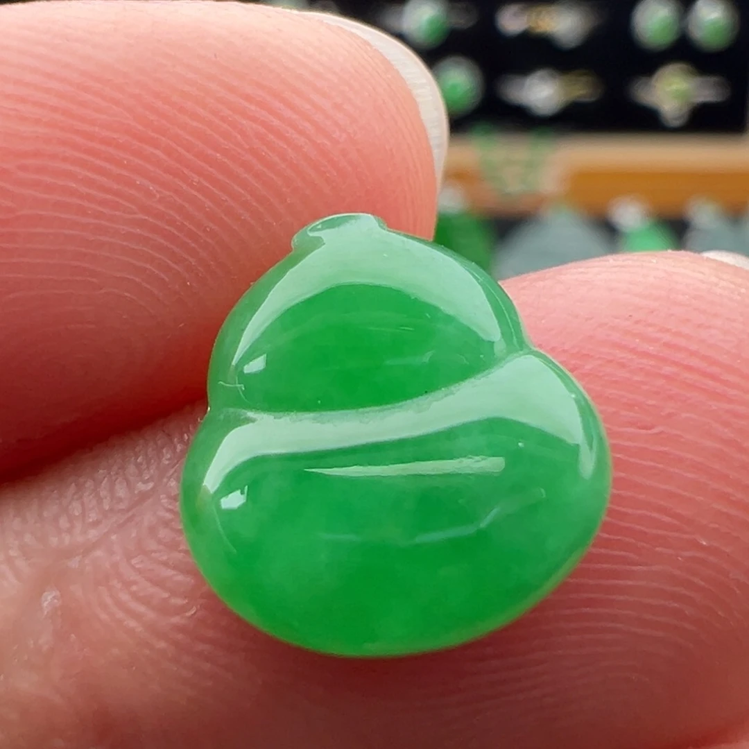 翡翠未镶嵌颈饰葫芦11