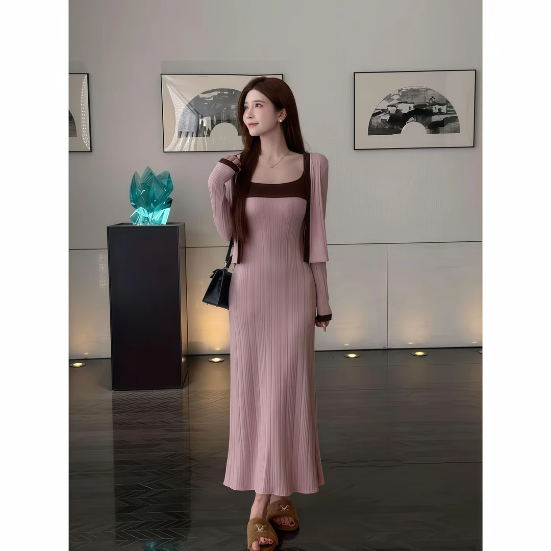 纯欲辣妹撞色拼接包臀吊带连衣裙女秋季新款气质针织开衫上衣套装