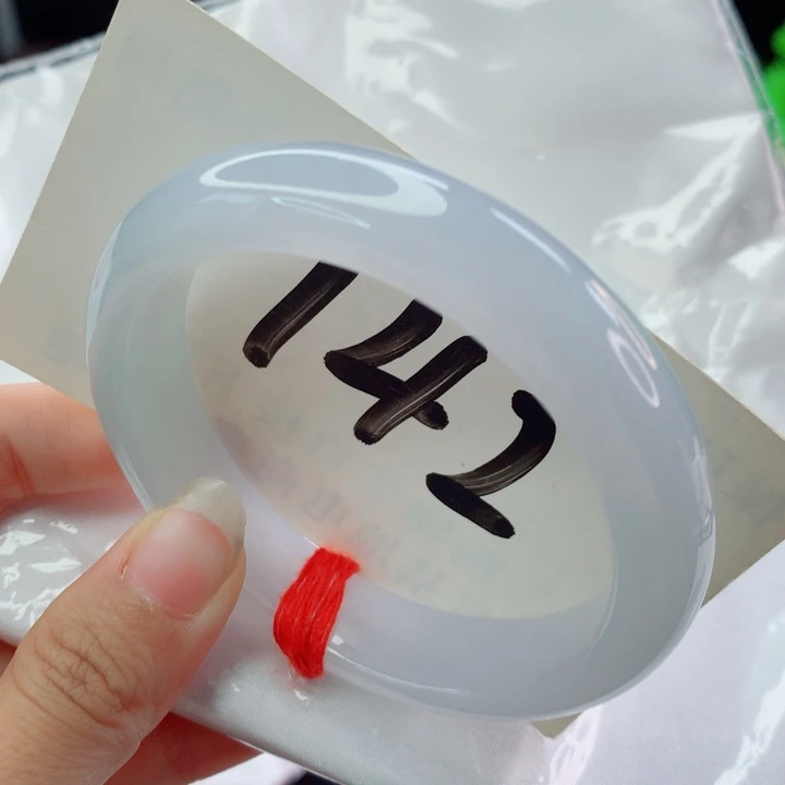 翡翠未镶嵌手镯白月光