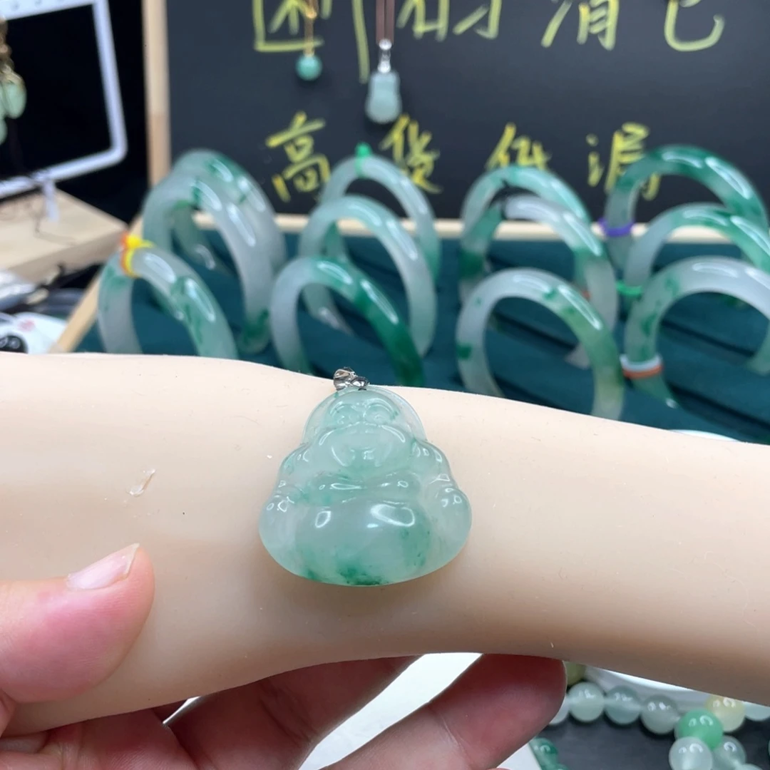 石英质玉未镶嵌颈饰