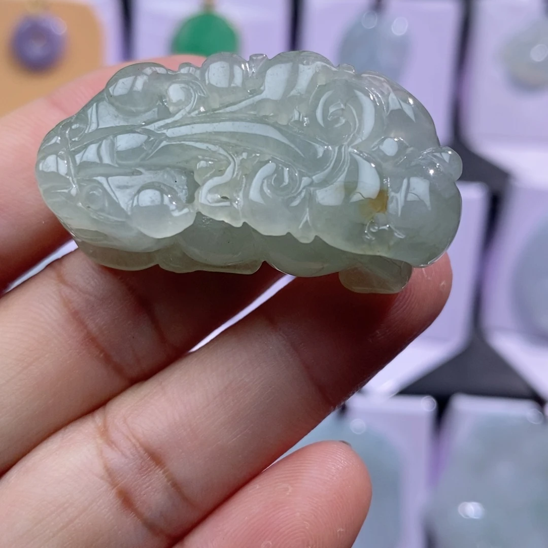 颈饰未镶嵌翡翠貔貅