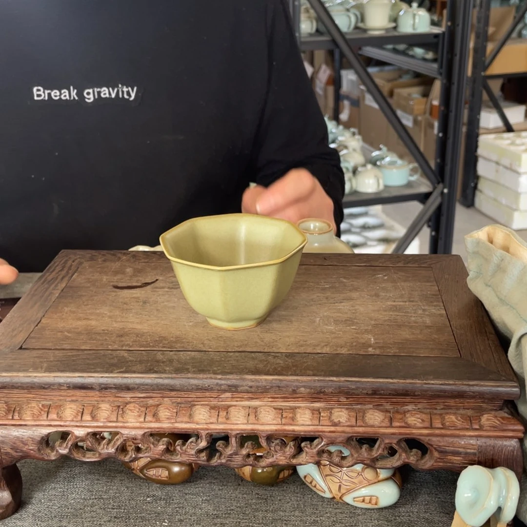 瓷片茶叶末釉八方杯