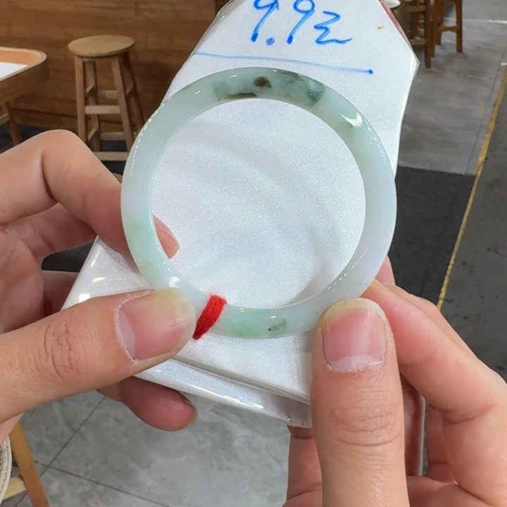 翡翠手镯未镶嵌一**?纯天然缅甸翡翠A货买断