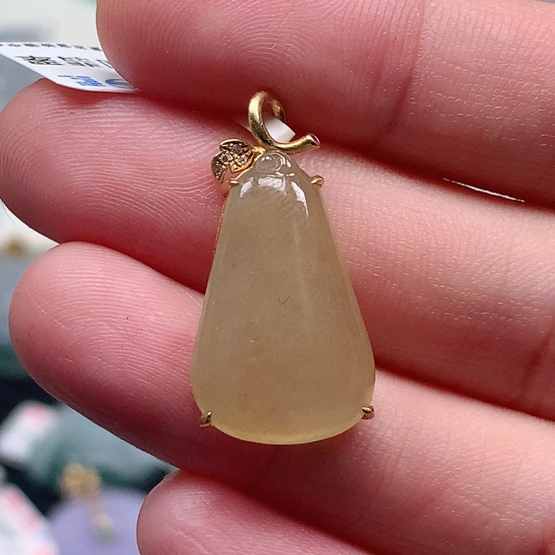 颈饰18K金镶嵌翡翠翡翠吊坠