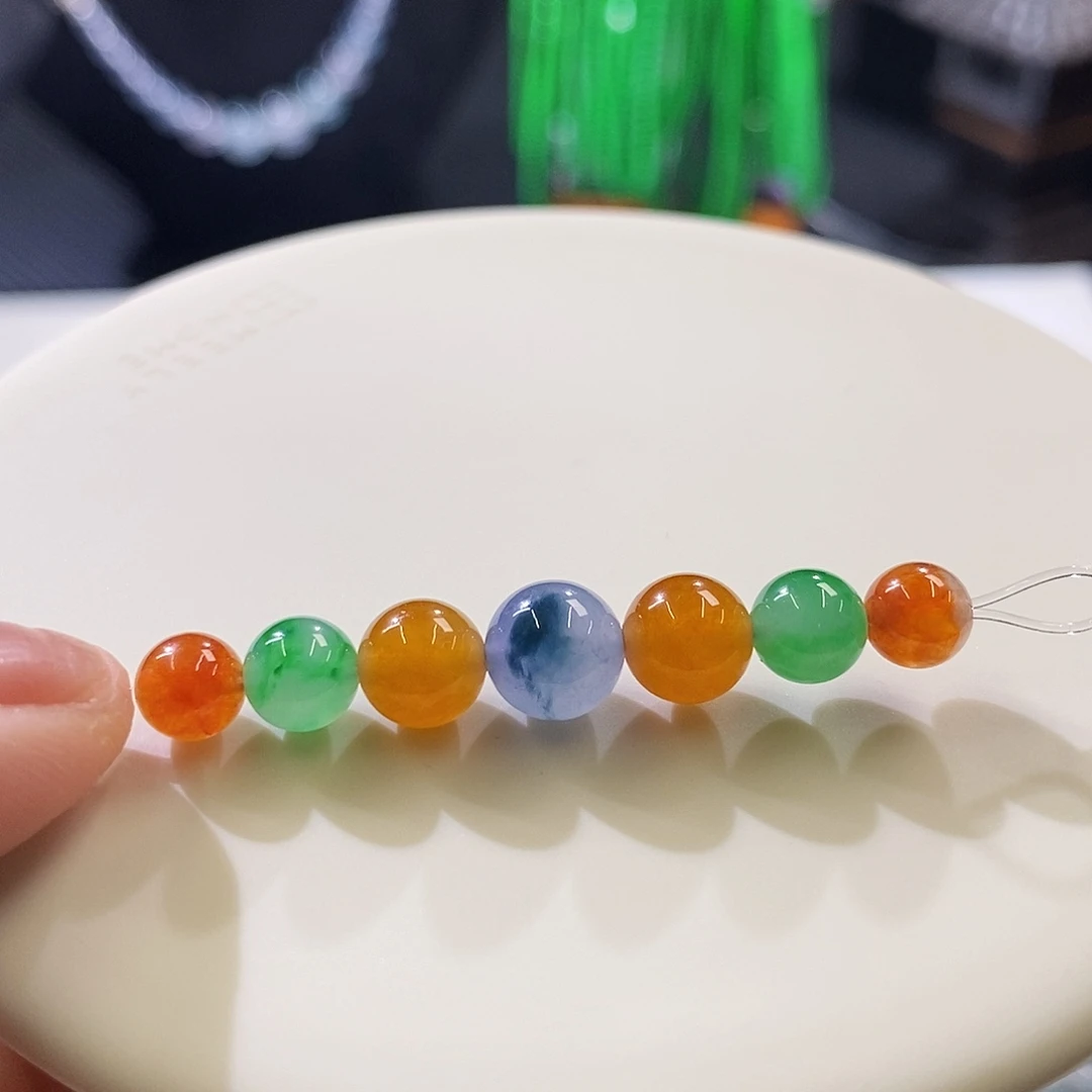 翡翠未镶嵌挂件一组珠珠