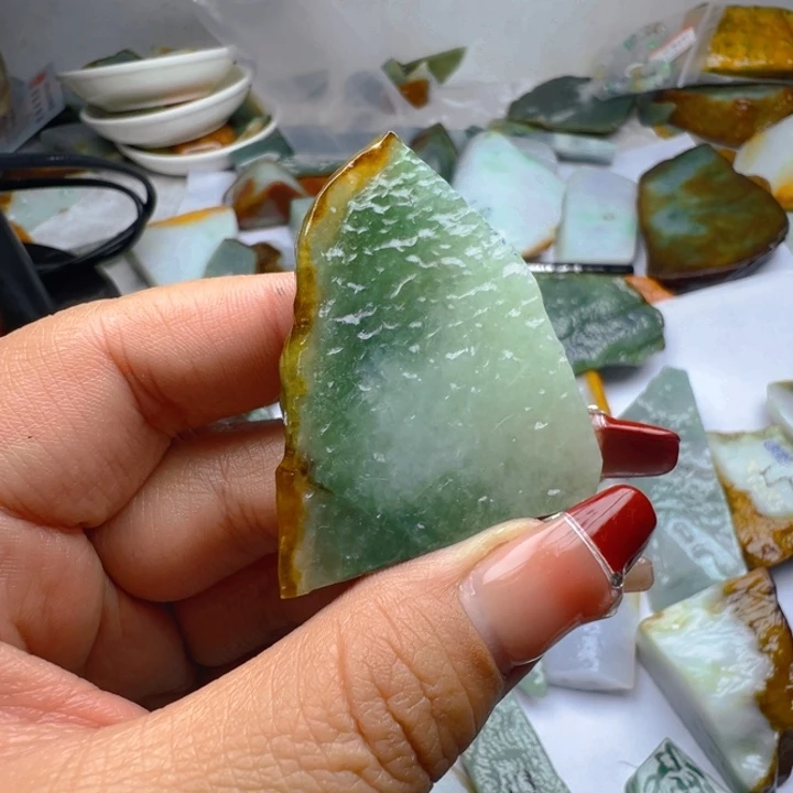 翡翠挂件未镶嵌笑***美翡翠