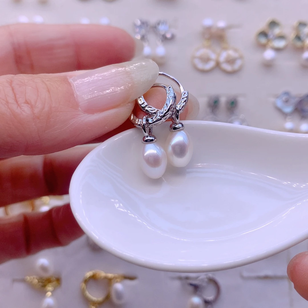 淡水珍珠耳饰合金