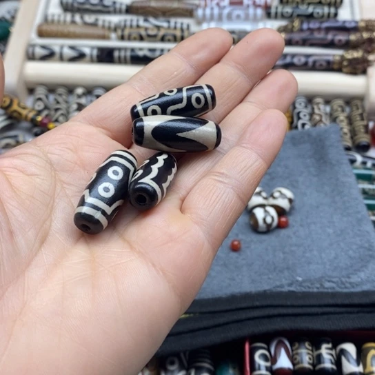 薇***儿玛瑙/玉髓未镶嵌颈饰