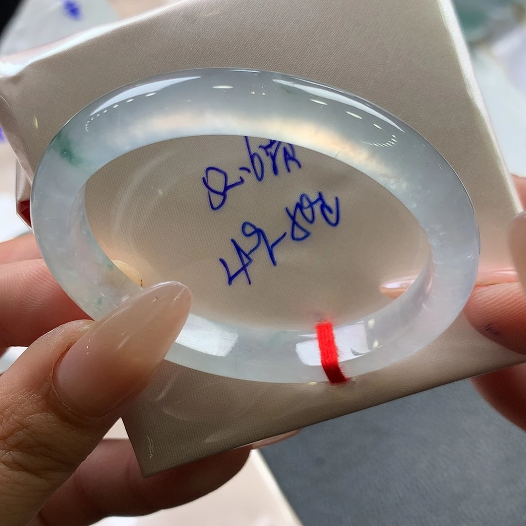 翡翠未镶嵌手镯52.6贵妃