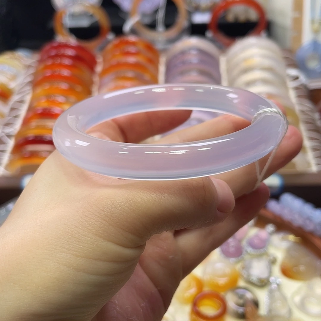 手镯玛瑙/玉髓未镶嵌不同角度不同光线下色不同