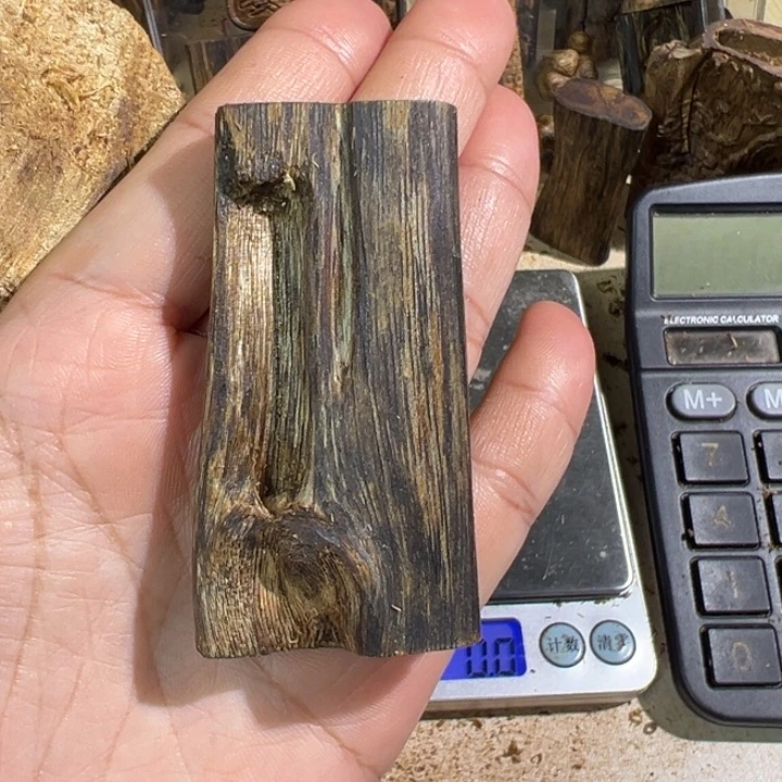 沉香吊坠紫棋楠沉香吊坠16.5克