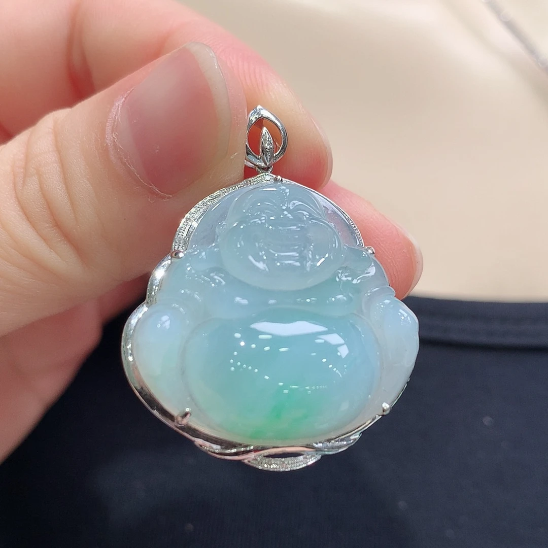 颈饰18K金镶嵌翡翠佛公