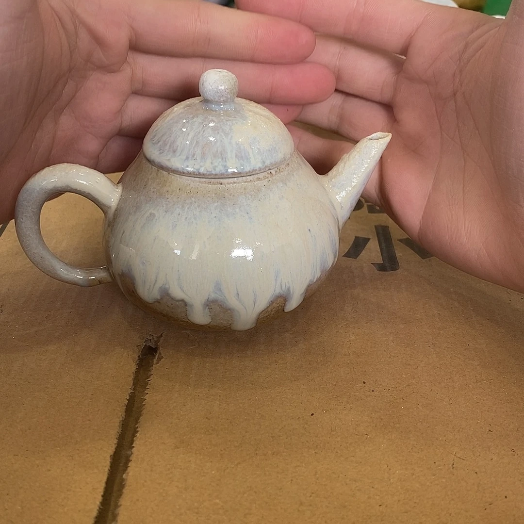紫砂茶壶紫砂艺术学院的学生