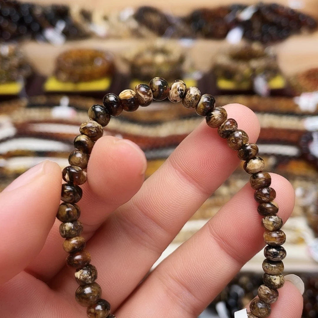 未镶嵌琥珀裸石五71447