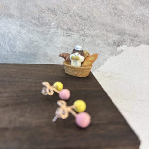 铜合金珐琅耳饰 樱桃形v字母耳环EH2996