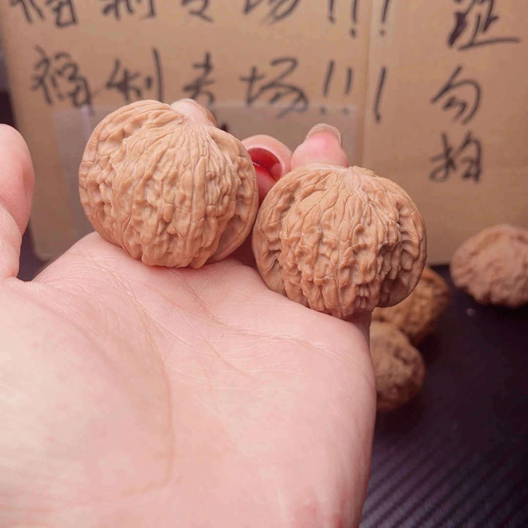 文玩核桃把件摄****杰山地磨40尺