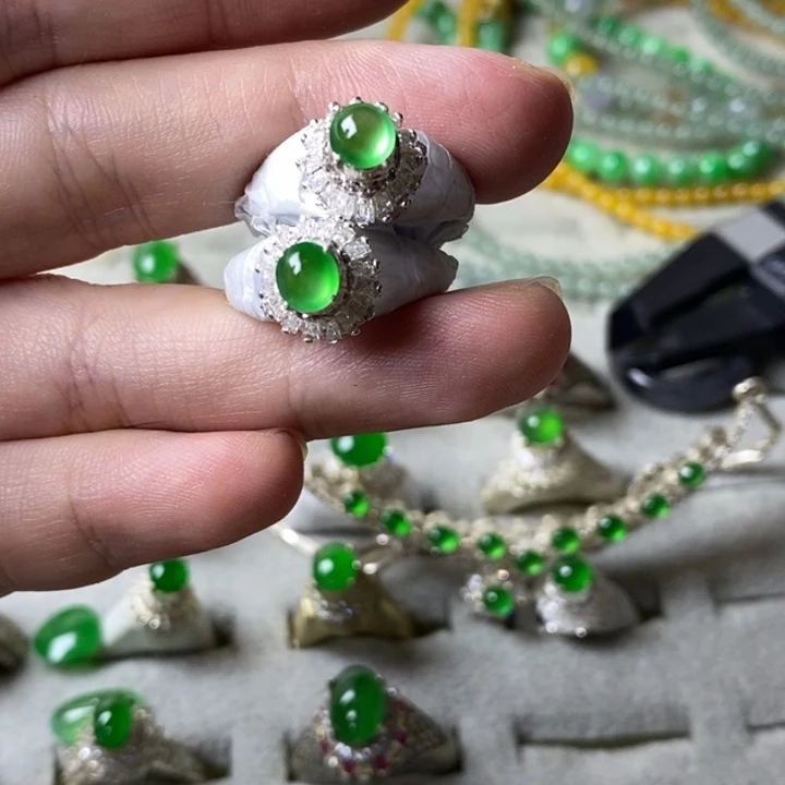 翡翠未镶嵌挂件翡翠冰种