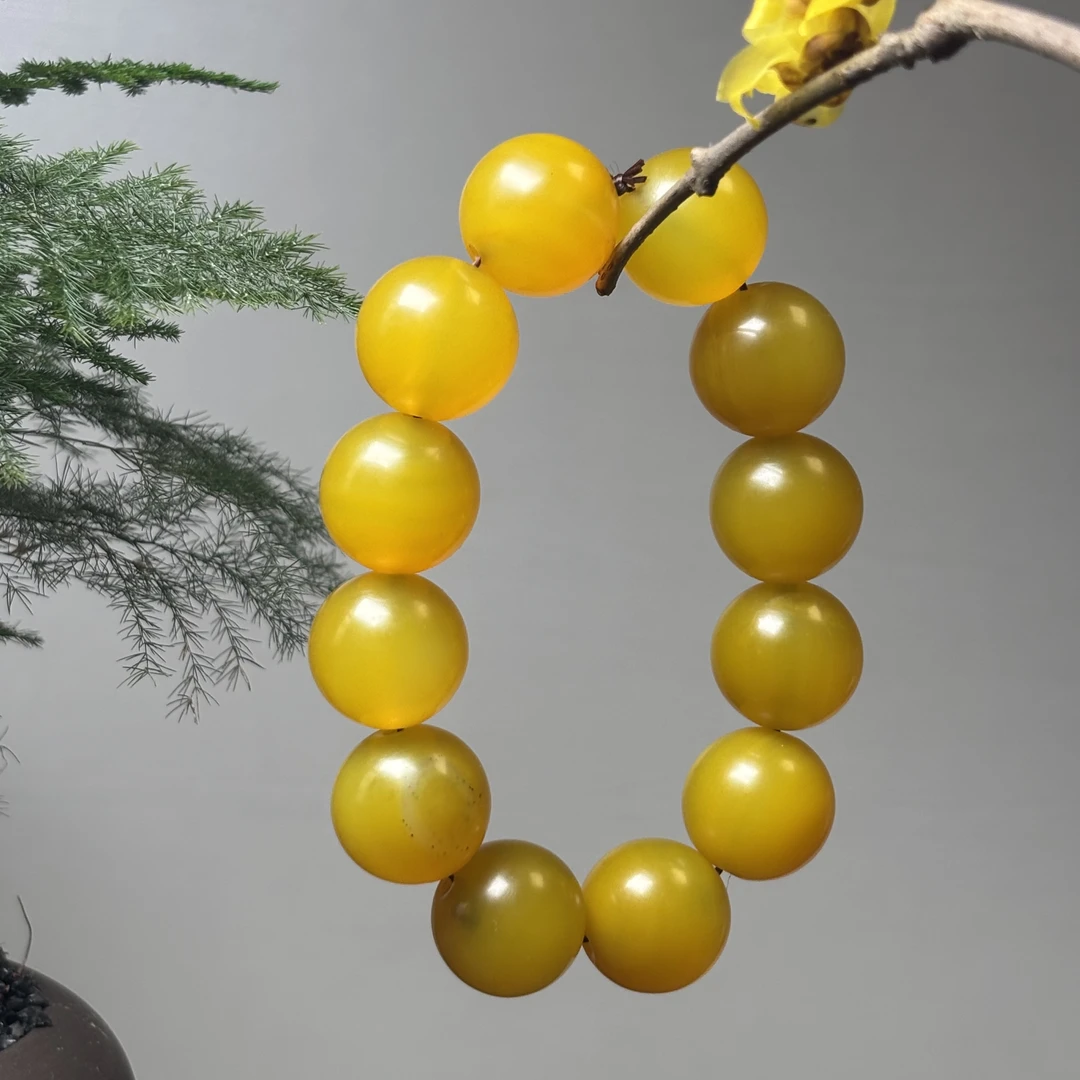 鸡油黄玛瑙手串光汽成熟包浆厚实